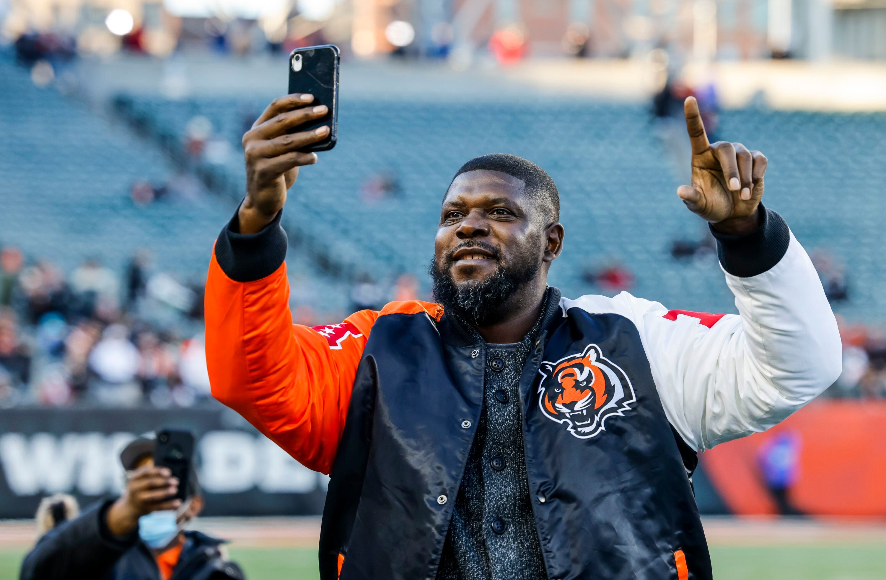 Willie Anderson, Isaac Curtis ecstatic over joining Bengals Ring of Honor  together - The Athletic