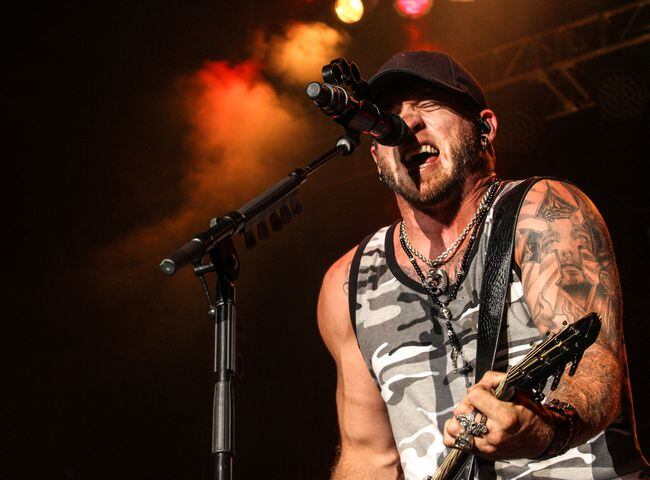 Brantley Gilbert at Country Concert '14