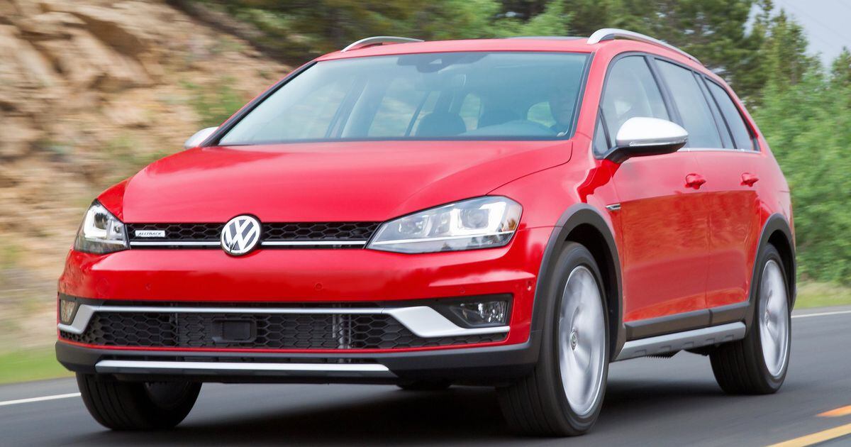 Charismatic all-rounder with all-wheel drive: new Golf Alltrack now  available to order