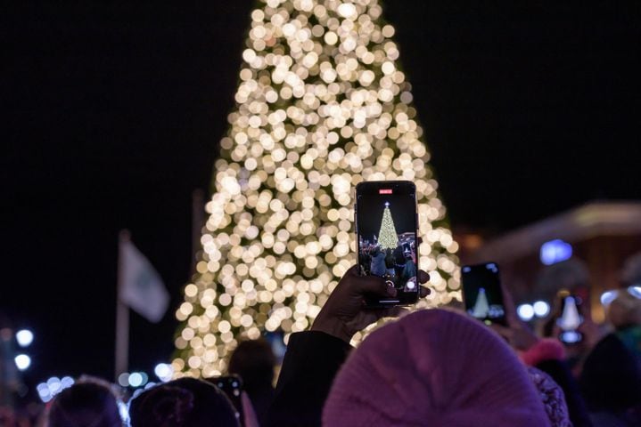 PHOTOS: Did we spot you at The Greene’s Christmas Tree Lighting and Santa Arrival Parade?