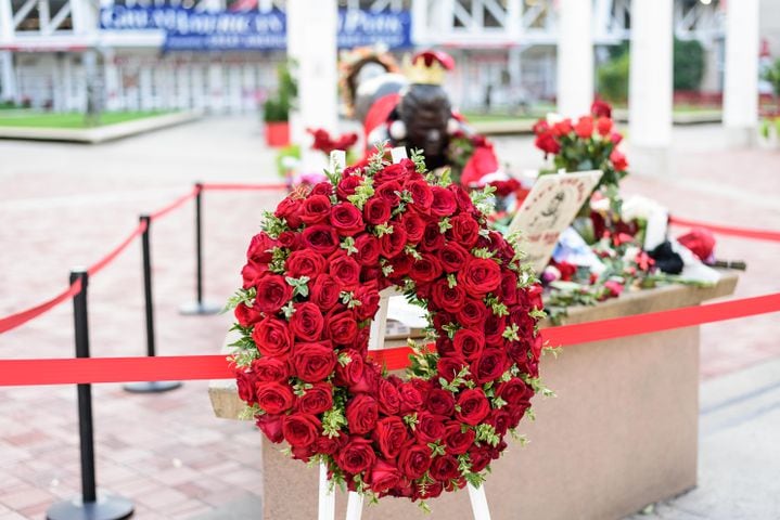 PHOTOS: Pete Rose Memorial at Great American Ball Park in Cincinnati