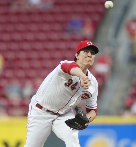 Photos: Reds vs. Braves (May 1)