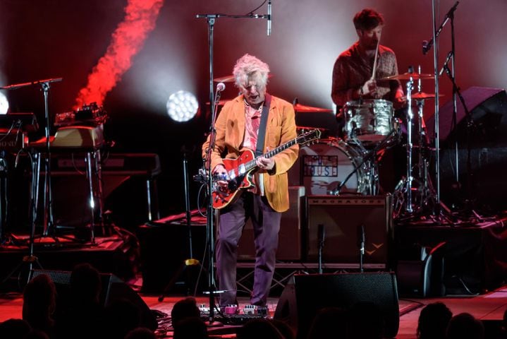 PHOTOS: Crowded House live at Rose Music Center