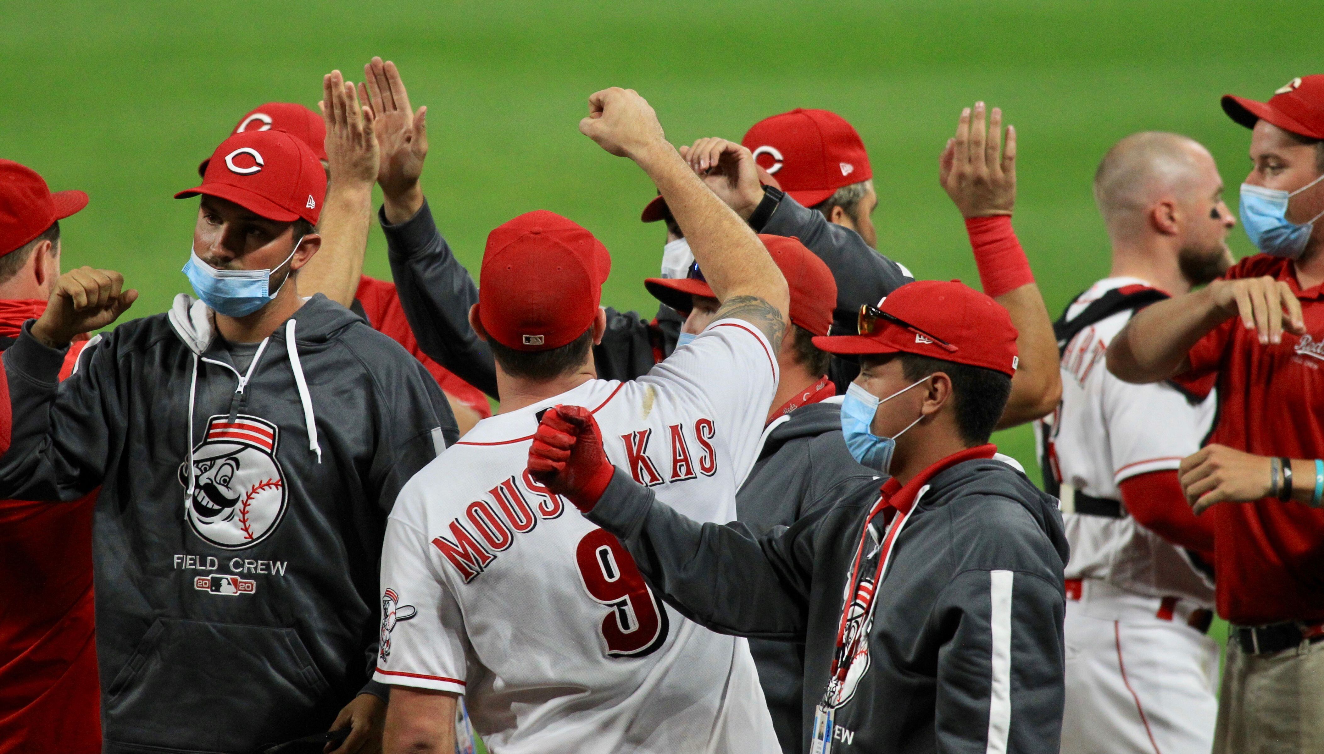 Joey Votto thanks Cincinnati Reds fans for amazing support of team