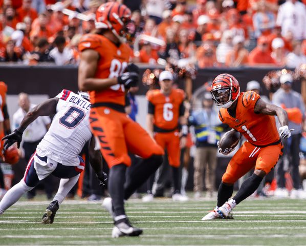 090824 Bengals vs Patriots football