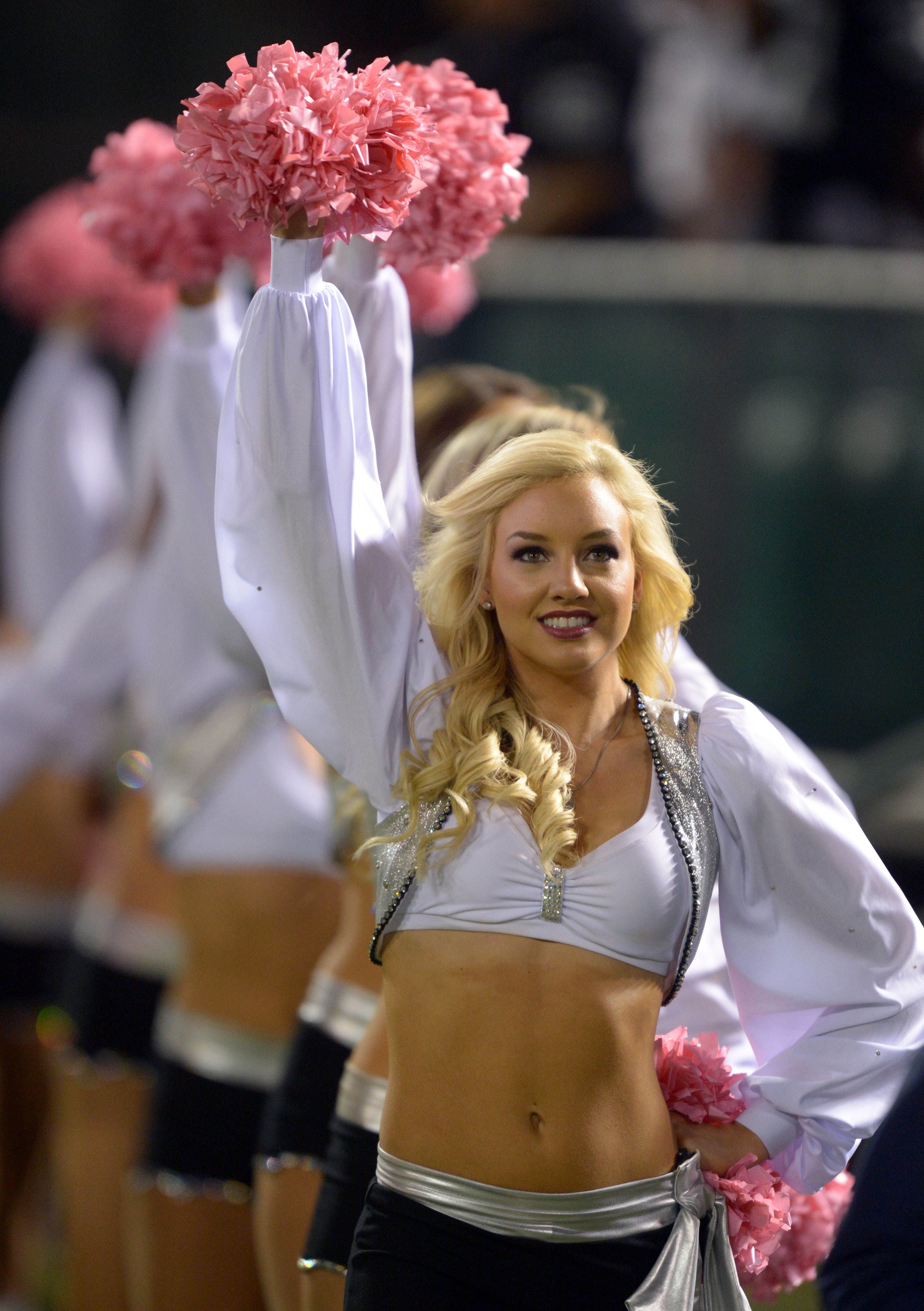 Photos: NFL cheerleaders wear pink for Breast Cancer Awareness Mo