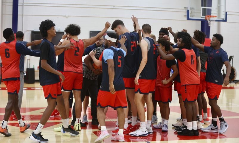 Dayton basketball practice