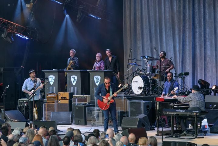 PHOTOS: Joe Bonamassa live at Fraze Pavilion