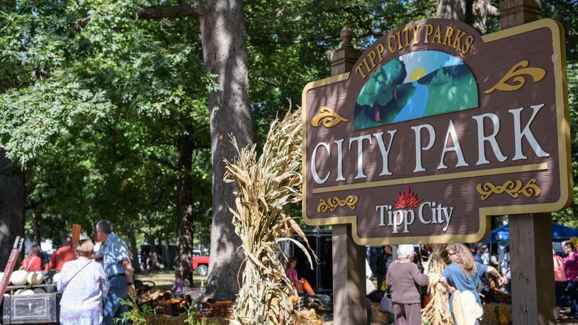 The Tipp City Mum Festival at City Park. TOM GILLIAM / CONTRIBUTING PHOTOGRAPHER