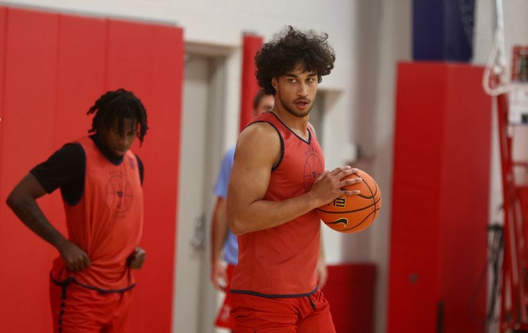 Dayton preseason practice