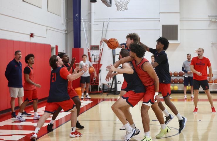 Dayton preseason practice