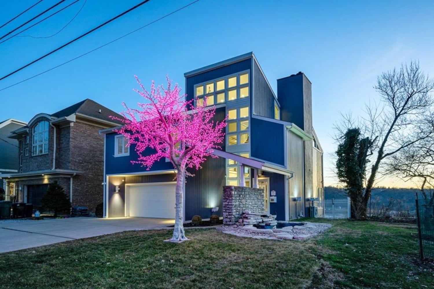 PHOTOS: Luxury home owned by restaurant owner Jeff Ruby on market