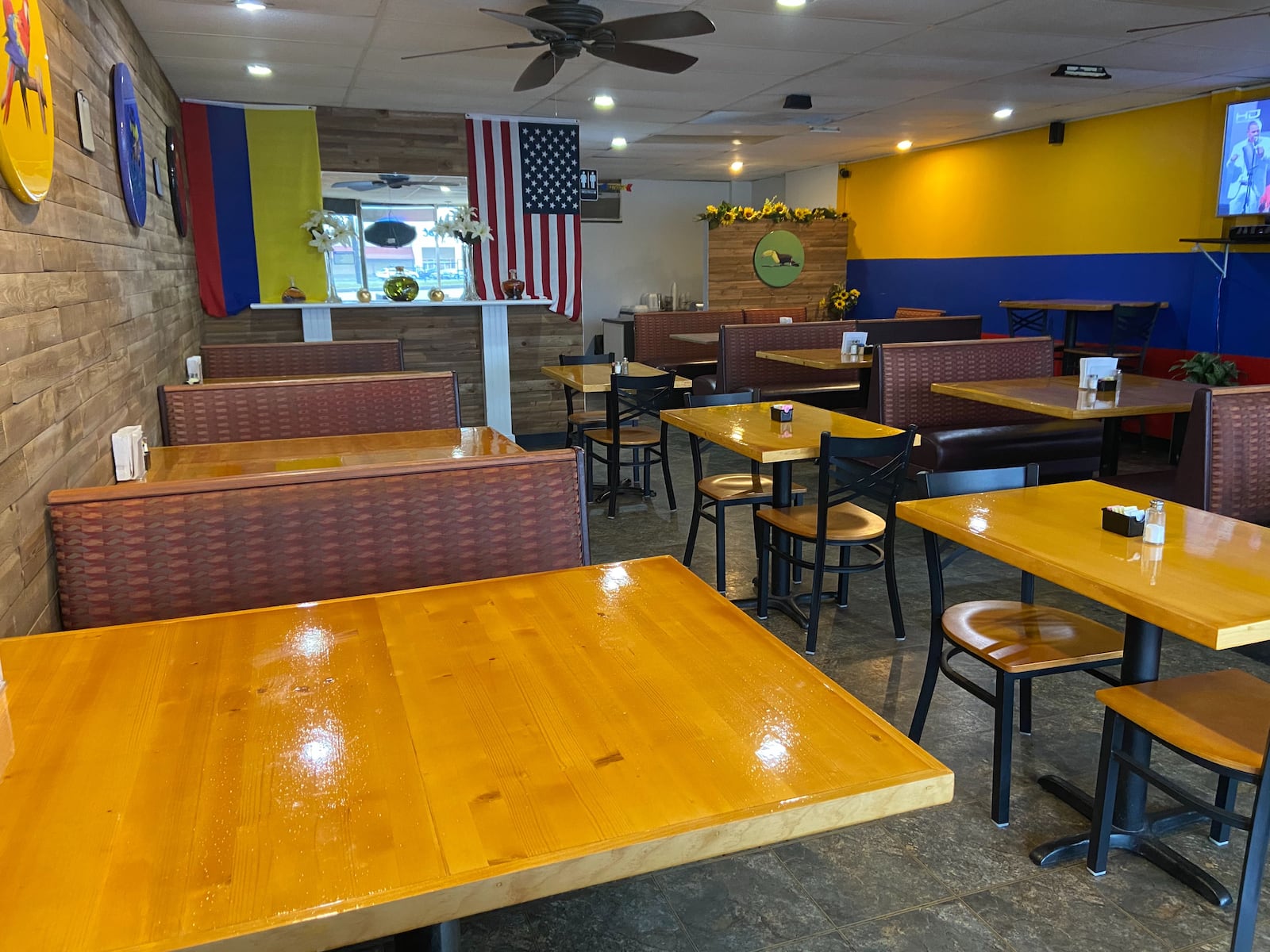 A new Colombian restaurant called Mi Colombia has quietly opened at 3937 Linden Ave. across from the Eastown Shopping Center in Riverside. ALLEGRA CZERWINSKI / STAFF PHOTO