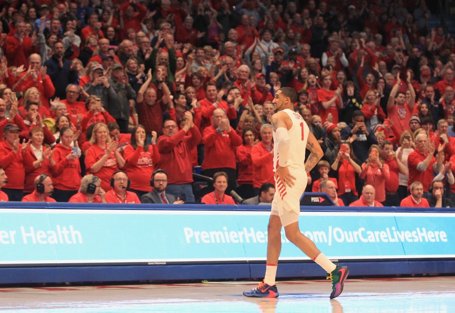 Photos: Dayton Flyers celebrate record-breaking 29th victory