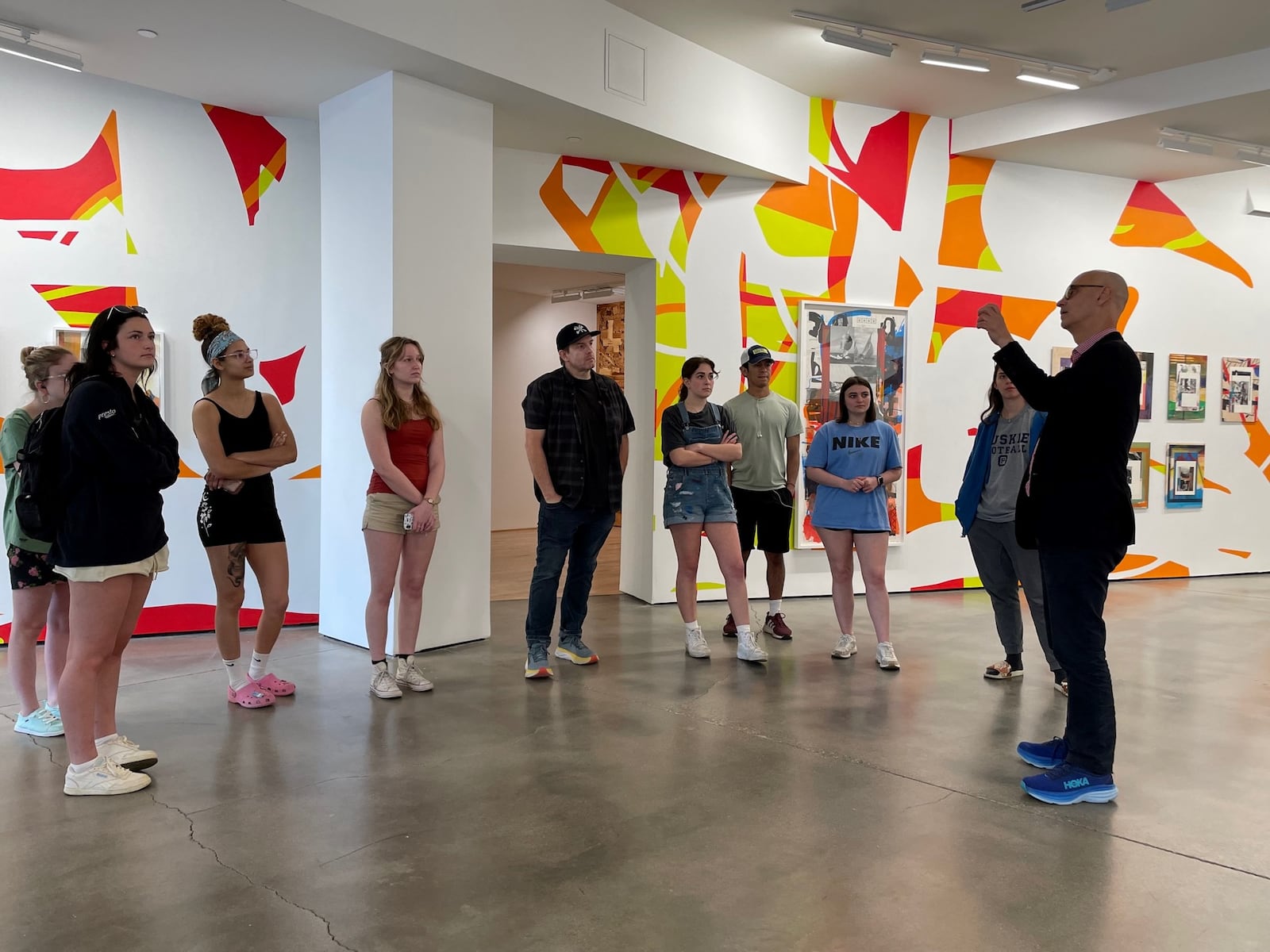 Arturo Herrera talking to Jeff Jones’ UD painting class at The Contemporary Dayton. CONTRIBUTED