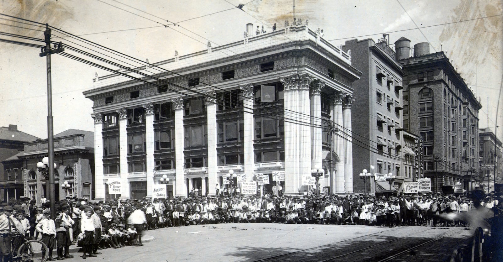 On June 11, 1910 the newly constructed Dayton Daily News buiding at Fourth and Ludlow streets was opened to the public. During the celebration President William Howard Taft pushed a telegraph key at the White House which sent an electrical current that started the press.  DAYTON METRO LIBRARY