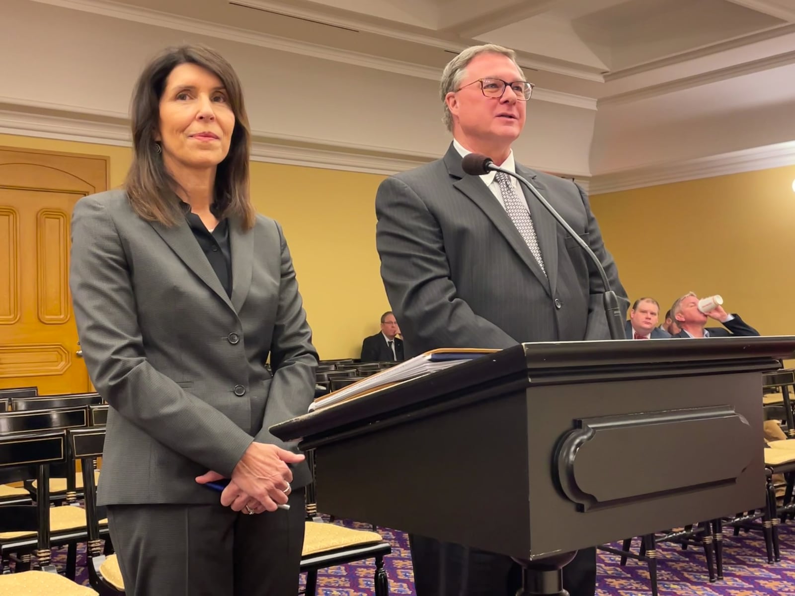 Cathy Geyer (left) and Scott Coburn, mediators for the U.S. Sixth Circuit Court of Appeals, introduce themselves to the Ohio Redistricting Commission on March 22, 2022.