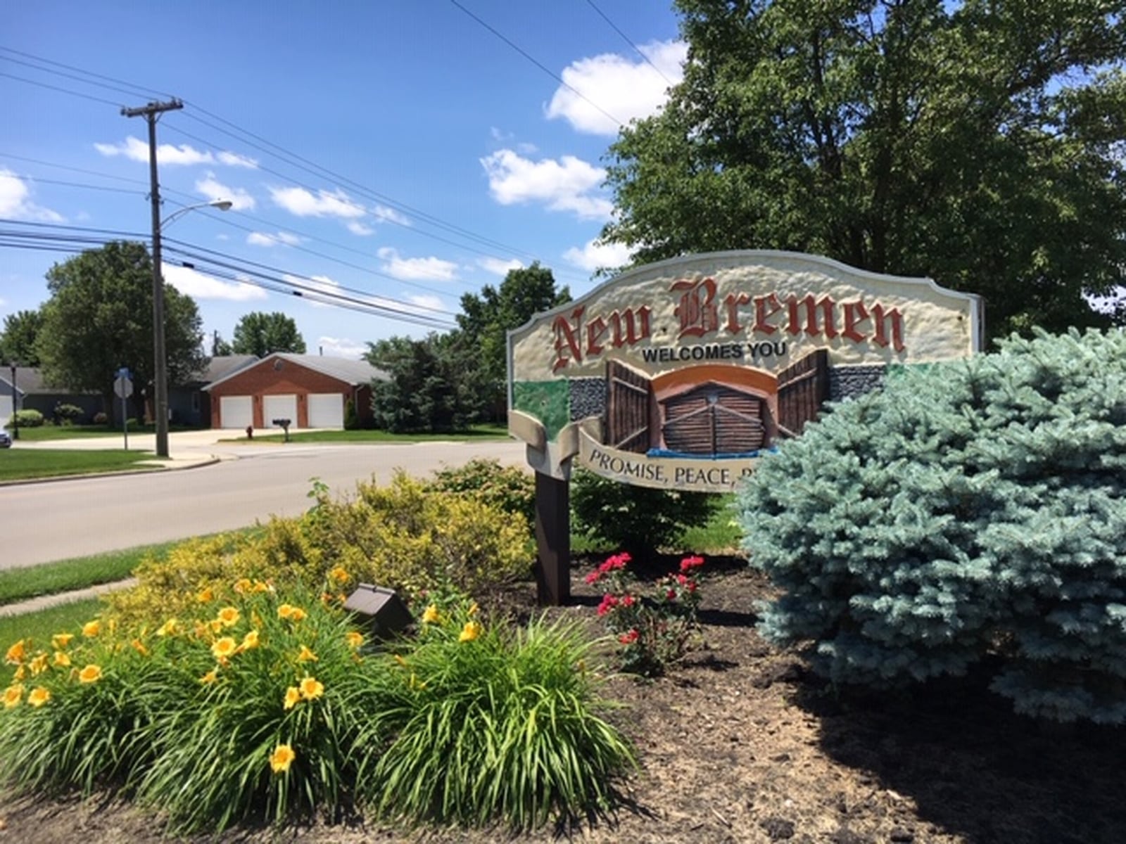 A sign off East Monroe Street (Ohio 274) welcomes visitors to New Bremen. THOMAS GNAU/STAFF