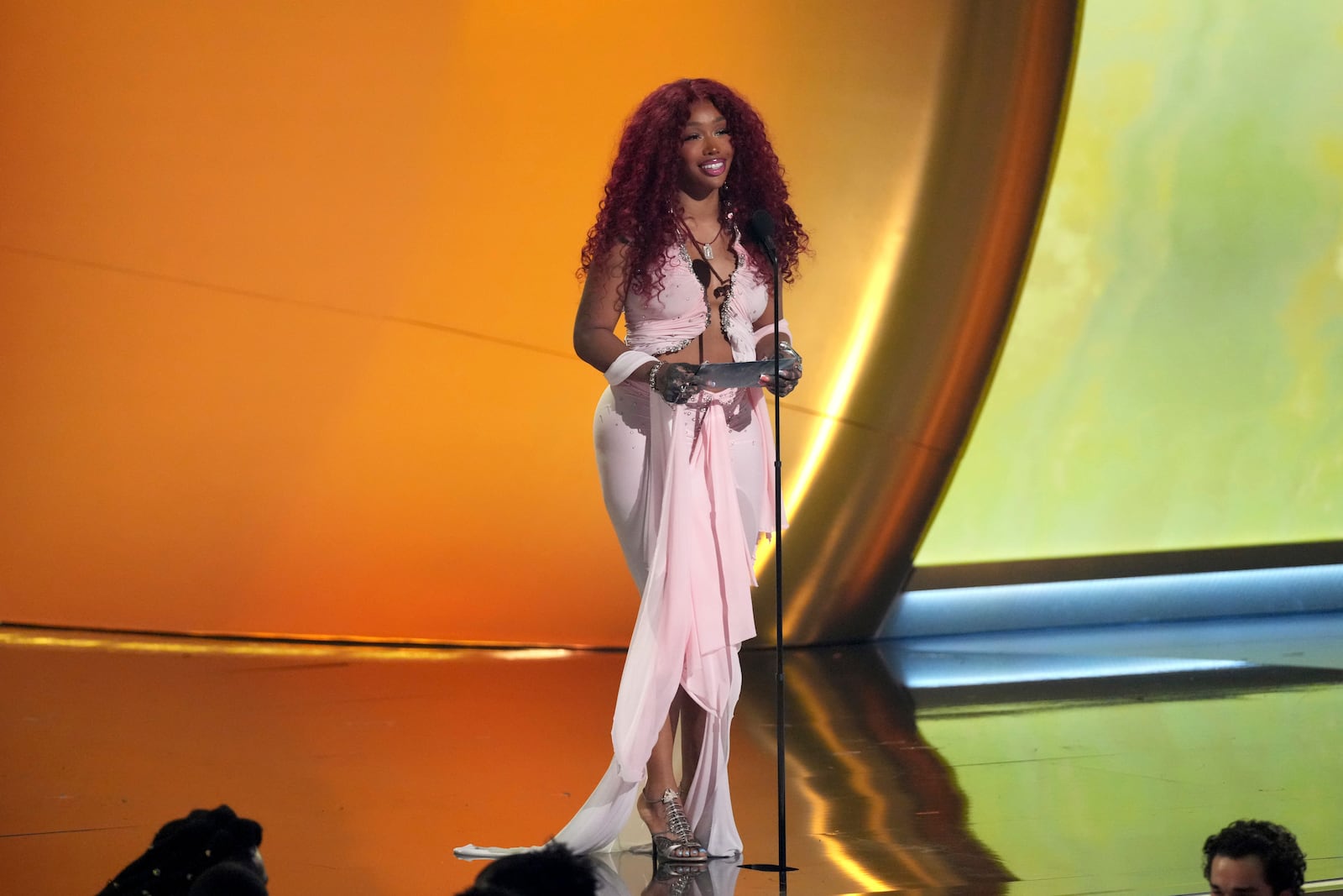 SZA presents the award for best pop duo/group performance during the 67th annual Grammy Awards on Sunday, Feb. 2, 2025, in Los Angeles. (AP Photo/Chris Pizzello)