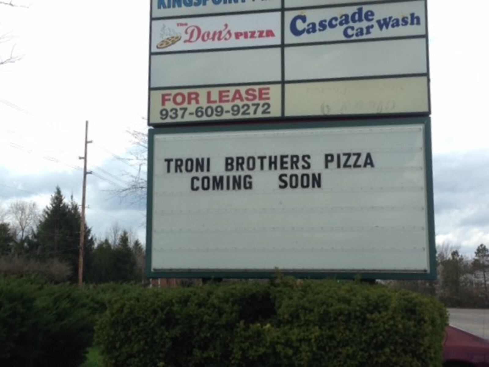 Troni Brothers Pizza could open as early as this week in the Wilmington Heights Shopping Center in Kettering. MARK FISHER/STAFF