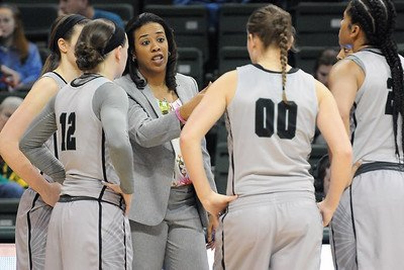 Katrina Merriweather talks to some of her players during Sunday’s game vs. Oakland at the Nutter Center. Tim Zechar/Contributed photo