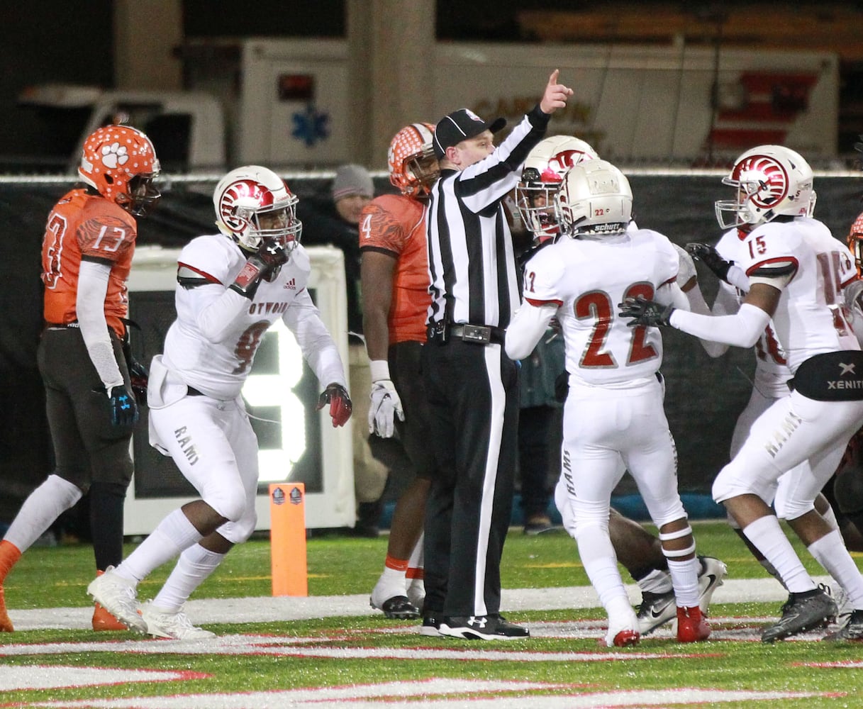 PHOTOS: Trotwood-Madison vs. Mansfield Senior, D-III state football championship