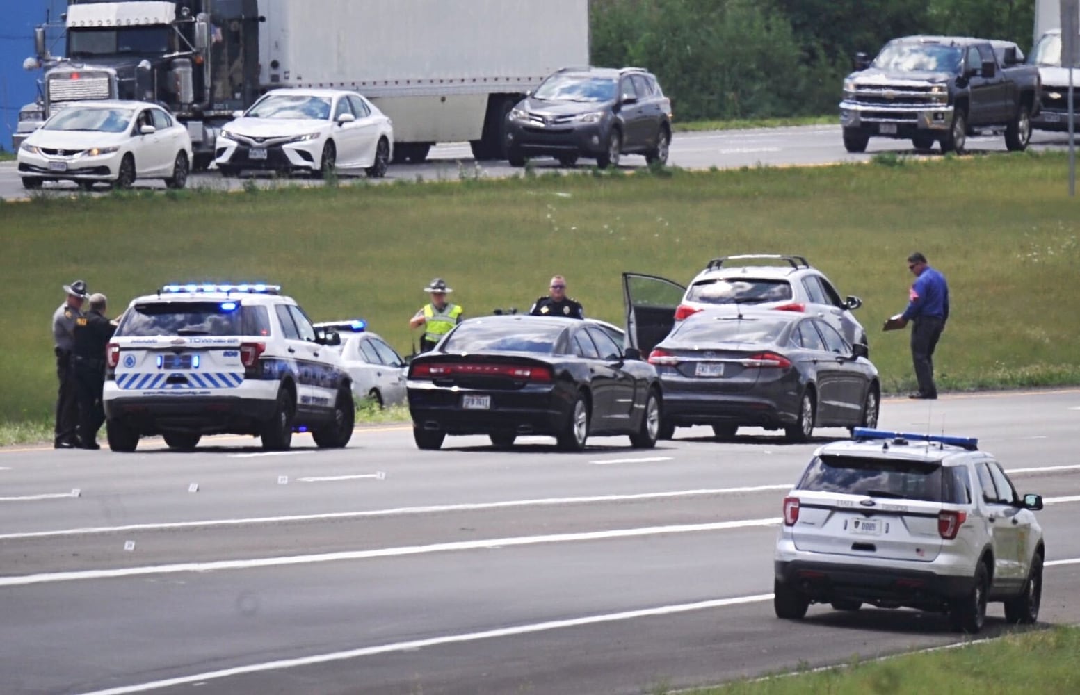 Coroner's office responds to shooting on I-75 near Austin Landing