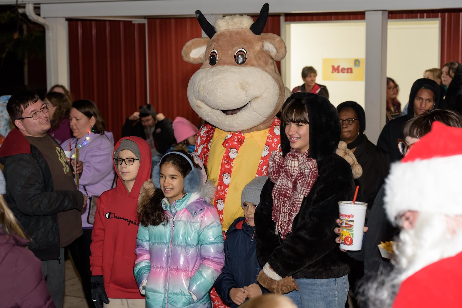 PHOTOS: Barnabe's Buckeye Tree Lighting Ceremony at Young's Jersey Dairy