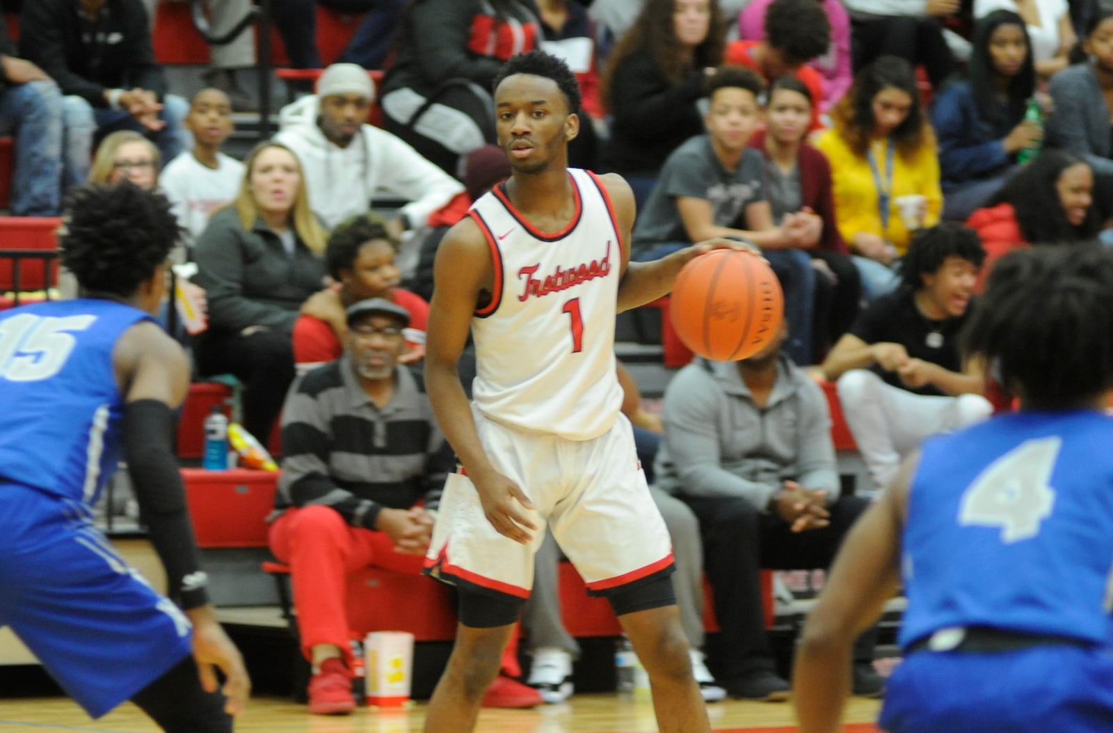 Amari Davis scored 33 points in Trotwood-Madison’s 95-60 defeat of visiting Xenia on Friday, Dec. 14, 2018. MARC PENDLETON / STAFF