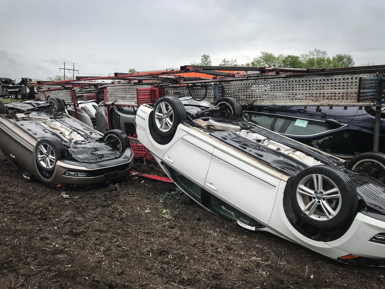 Truck hauling VWs overturns on I-70 West in Clark County