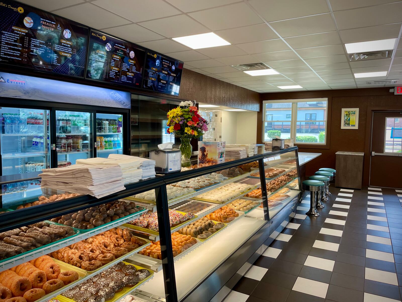 Bill’s Donut Shop in Centerville has reopened its main area after several weeks of renovations. NATALIE JONES/STAFF