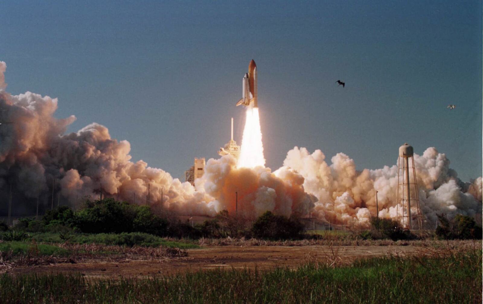 10/29/98 The space shuttle Discovery, carrying John Glenn, takes off. Paul J. Milette/The Palm Beach Post