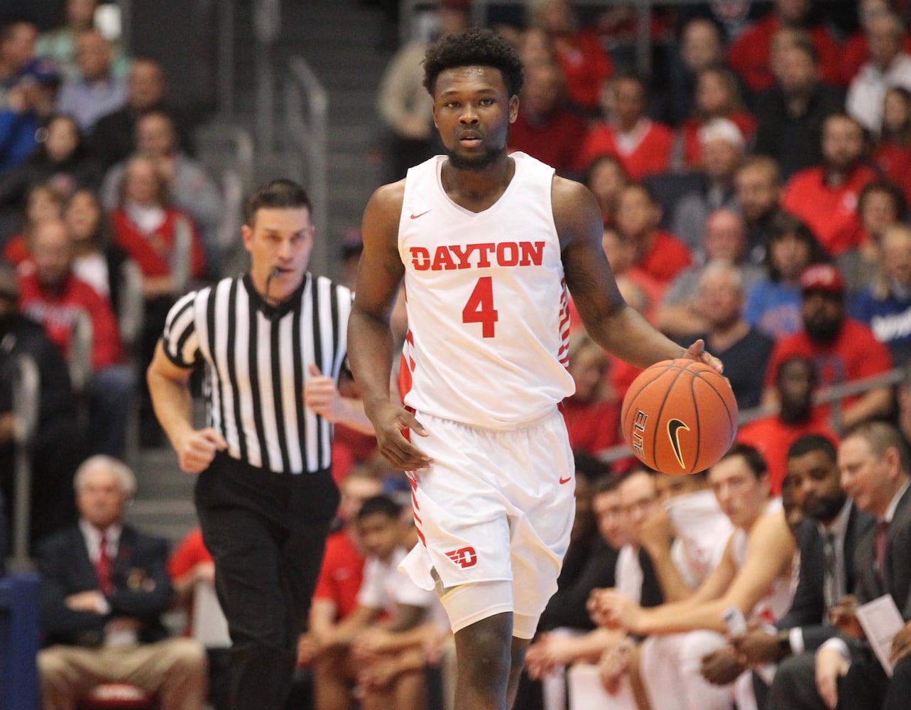 Twenty photos: Dayton Flyers rout Richmond Spiders