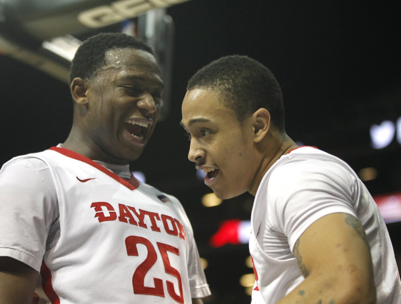 Dayton Flyers seniors finally get to play in Chicago