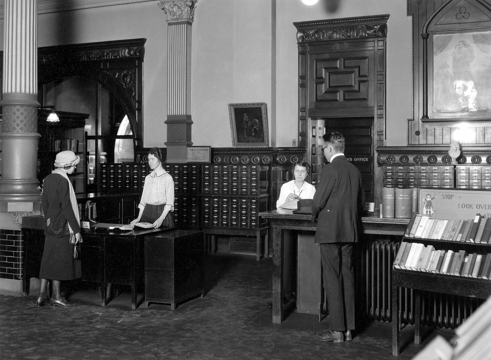 A view of the Dayton Library reference desk in 1922. DAYTON METRO LIBRARY