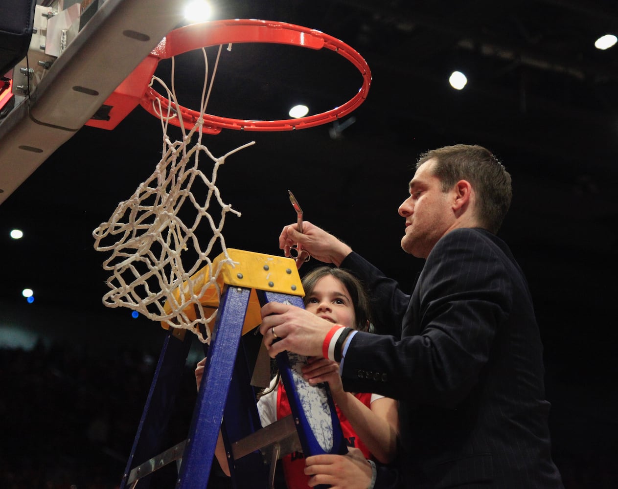 Photos: Dayton Flyers celebrate record-breaking 29th victory