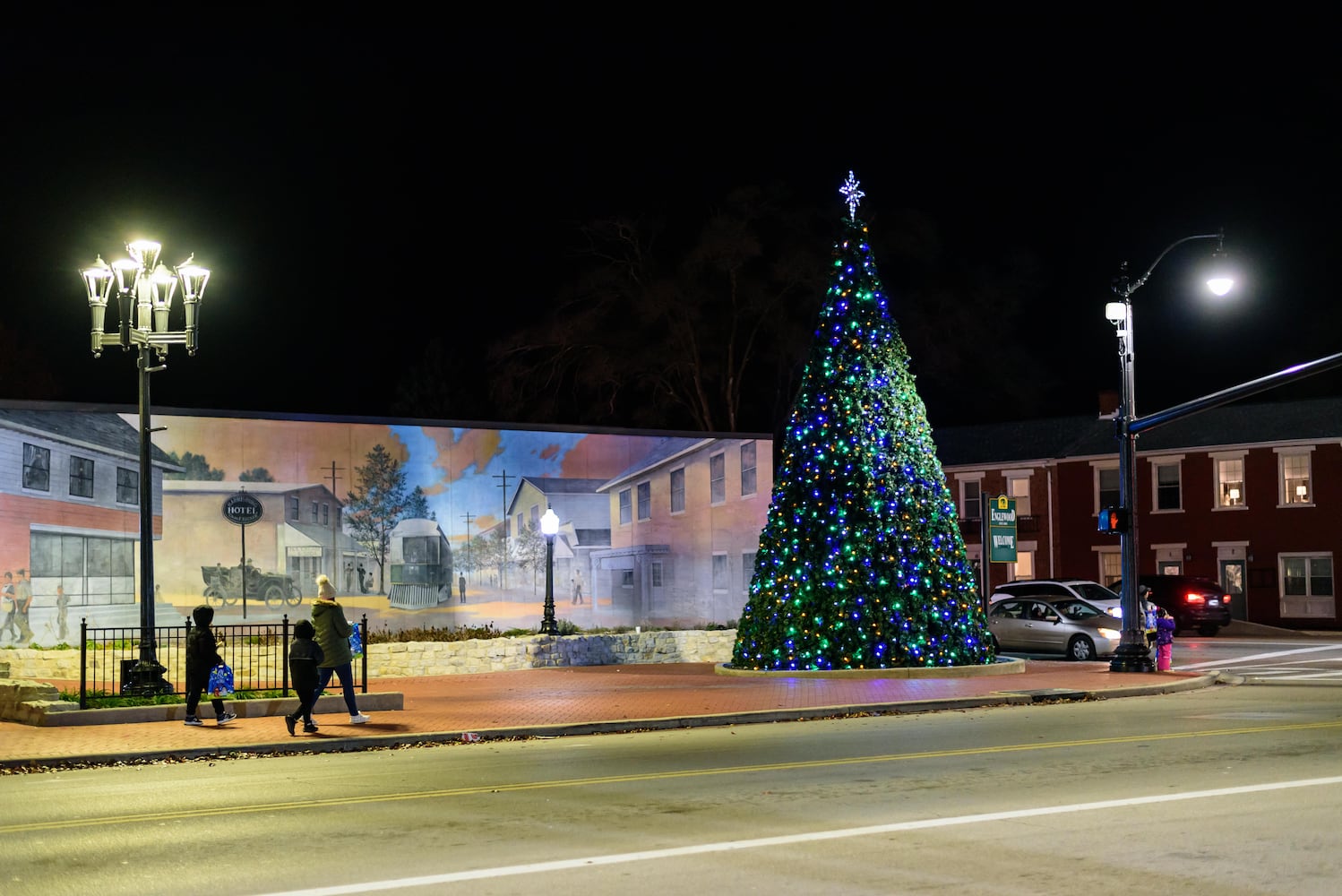 PHOTOS: 2024 Englewood Holiday Trail & Tree Lighting