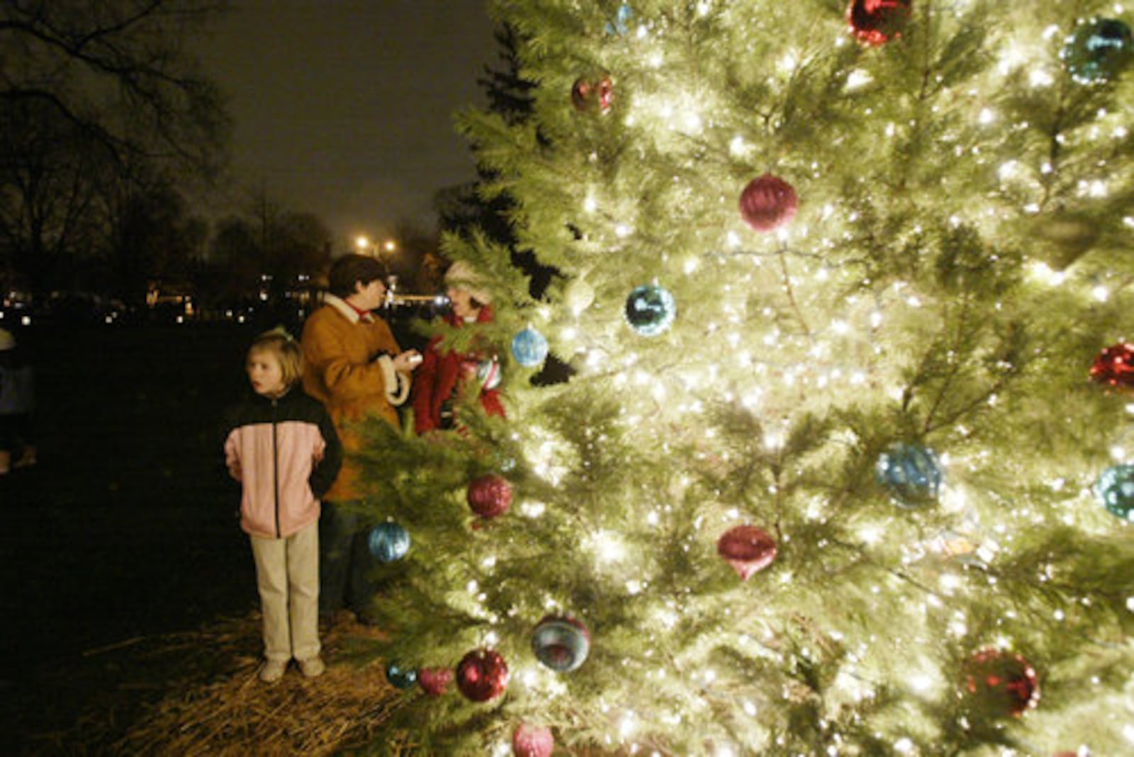 Lighting up Oakwood, Holiday of Lights