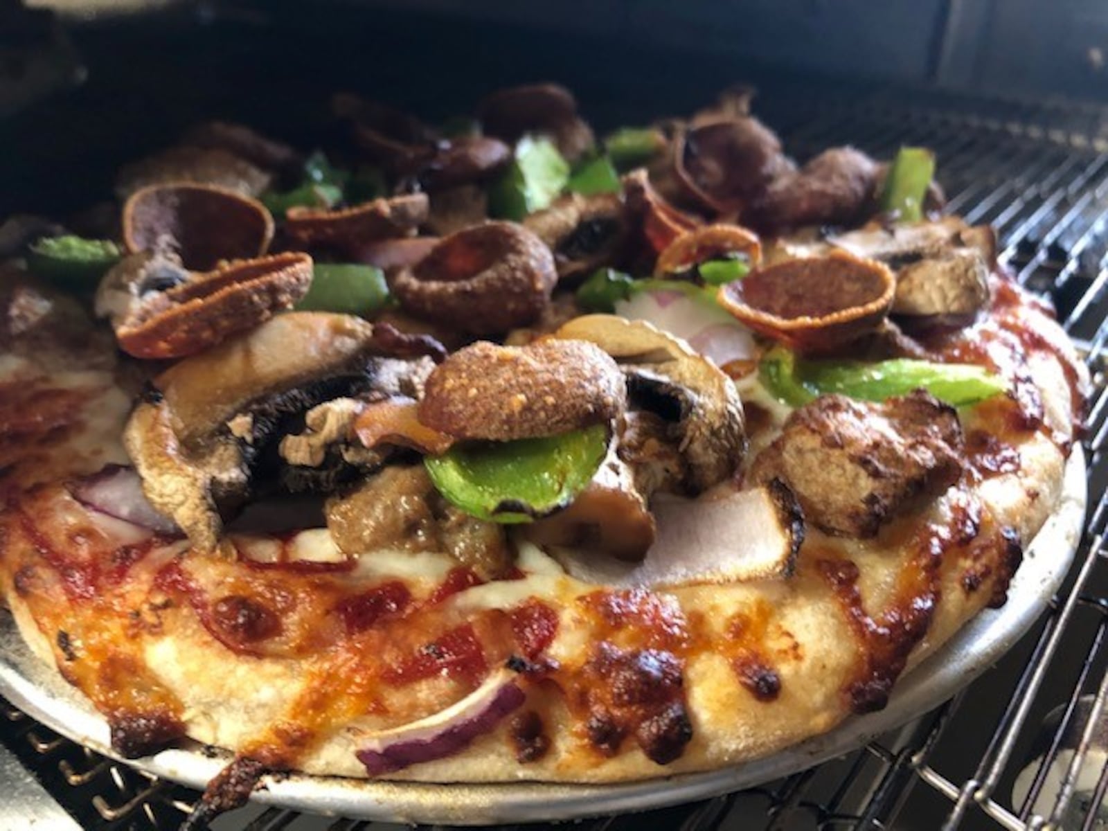 A new restaurant and bar called “Old Dayton Pizza at Riverside Hideaway” is now open in the building that formerly housed the Green Lantern bar at 3490 Old Troy Pike in Riverside.