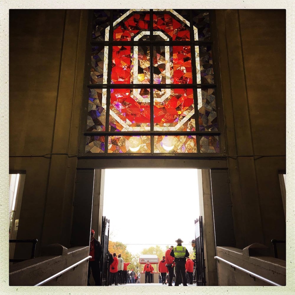 Pregame photos: Ohio State shows off new uniforms