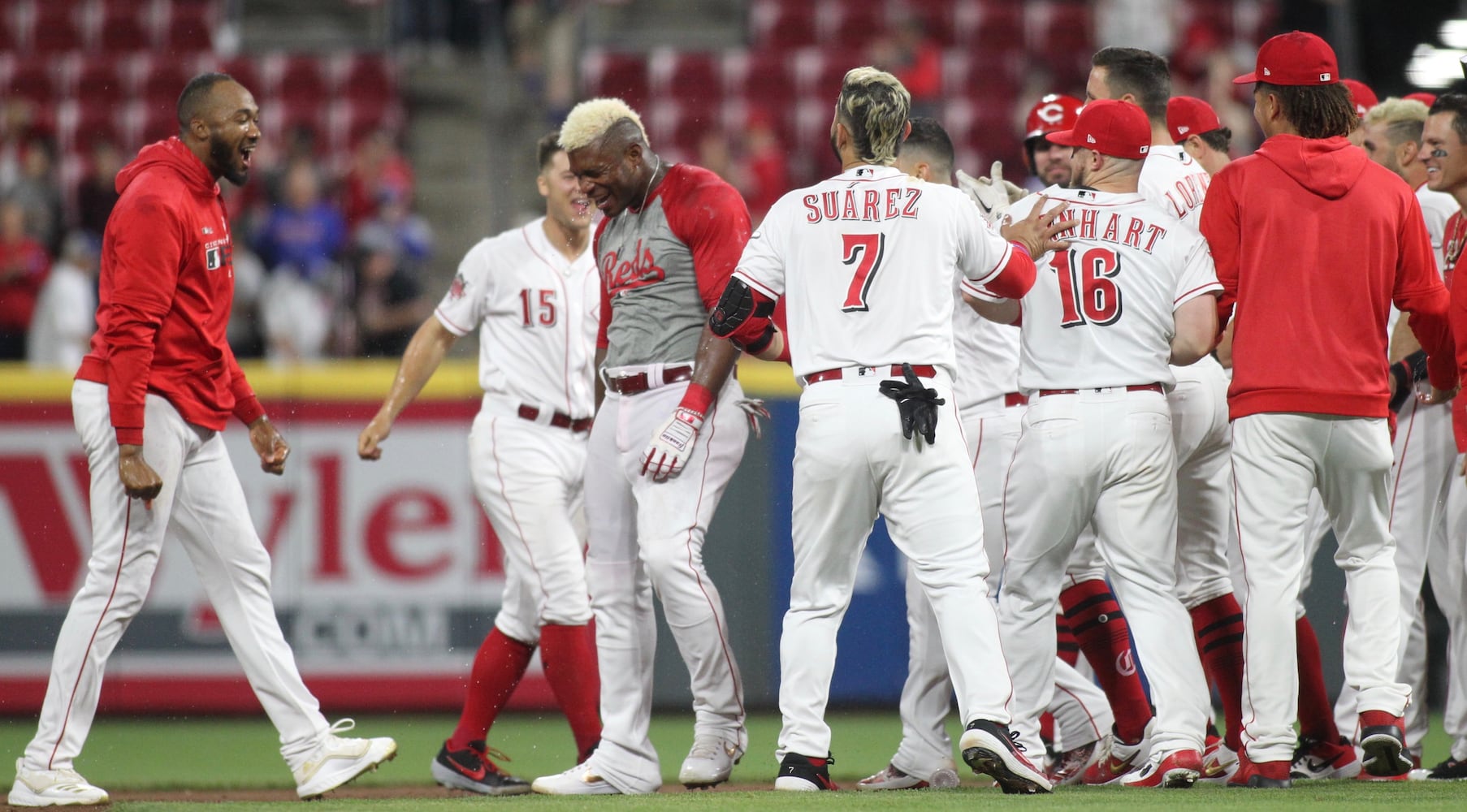 Photos: Reds celebrate Yasiel Puig's walk-off hit