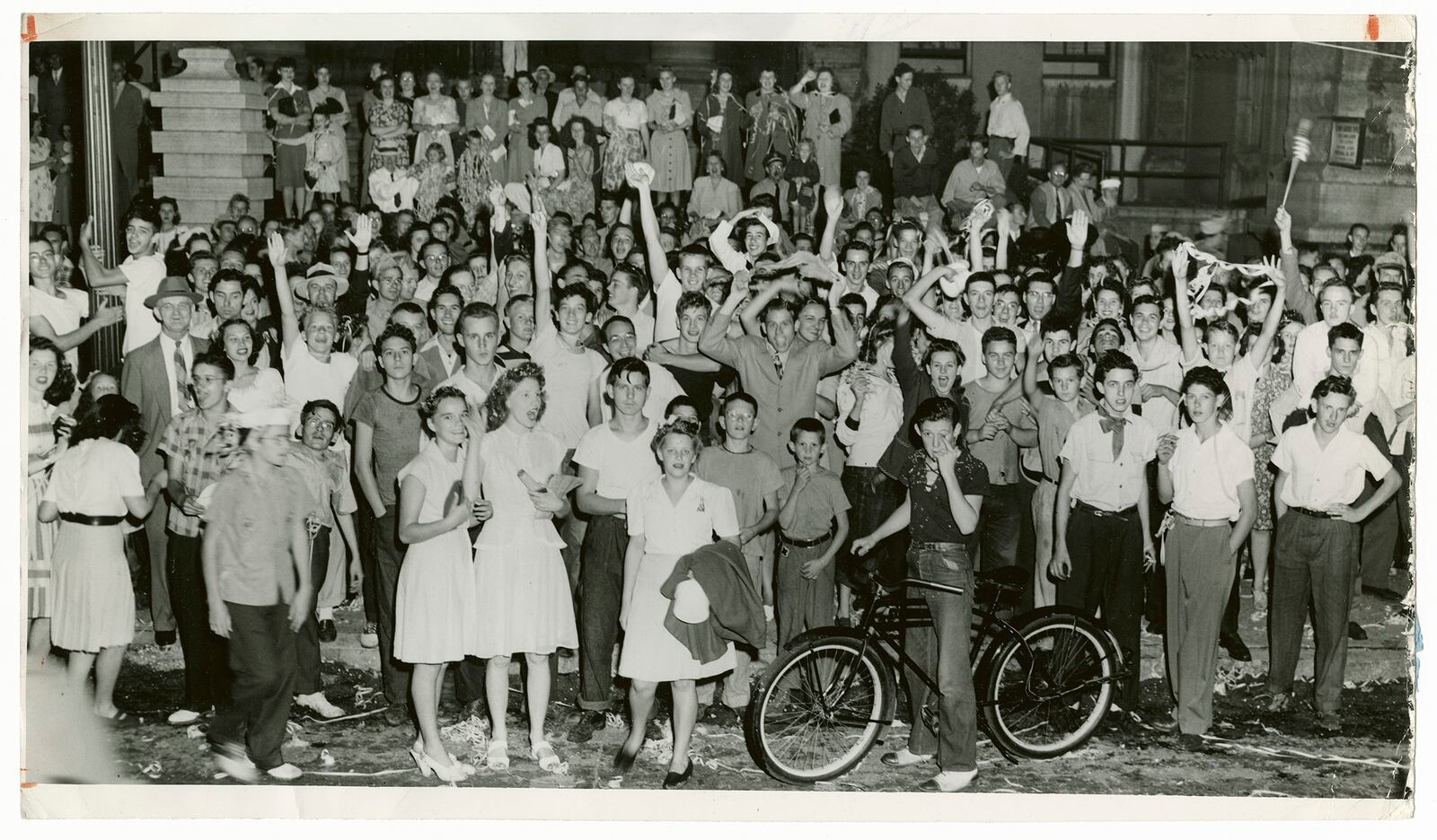 Crowds celebrating the end of World War II filled downtown Dayton Aug. 14, 1945. DAYTON DAILY NEWS / WRIGHT STATE UNIVERSITY SPECIAL COLLECTIONS