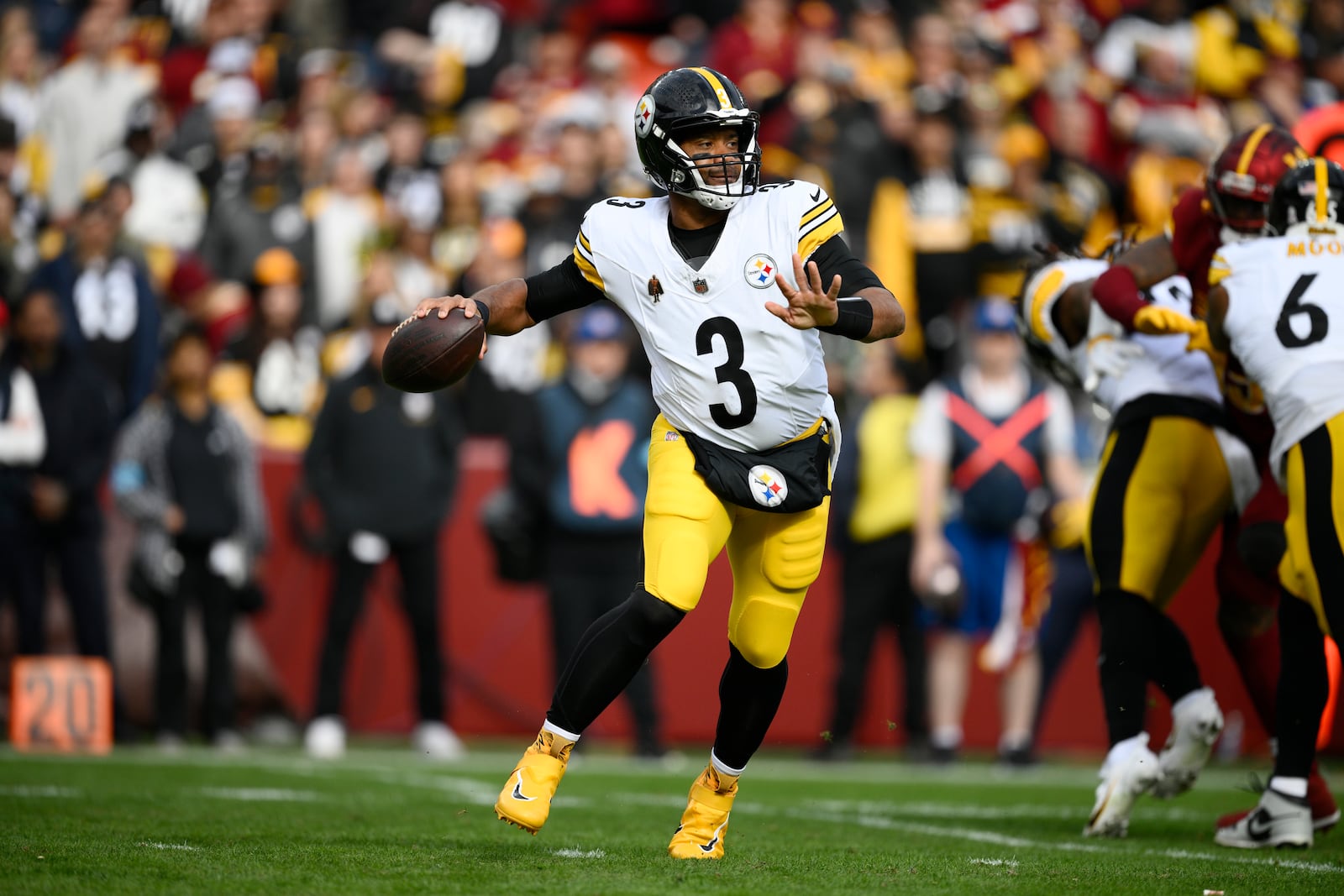 Pittsburgh Steelers quarterback Russell Wilson throws during the first half of an NFL football game against the Washington Commanders, Sunday, Nov. 10, 2024, in Landover, Md. (AP Photo/Nick Wass)