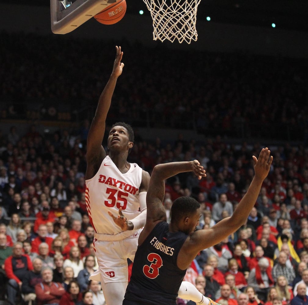 Twenty photos: Dayton Flyers vs. Duquesne