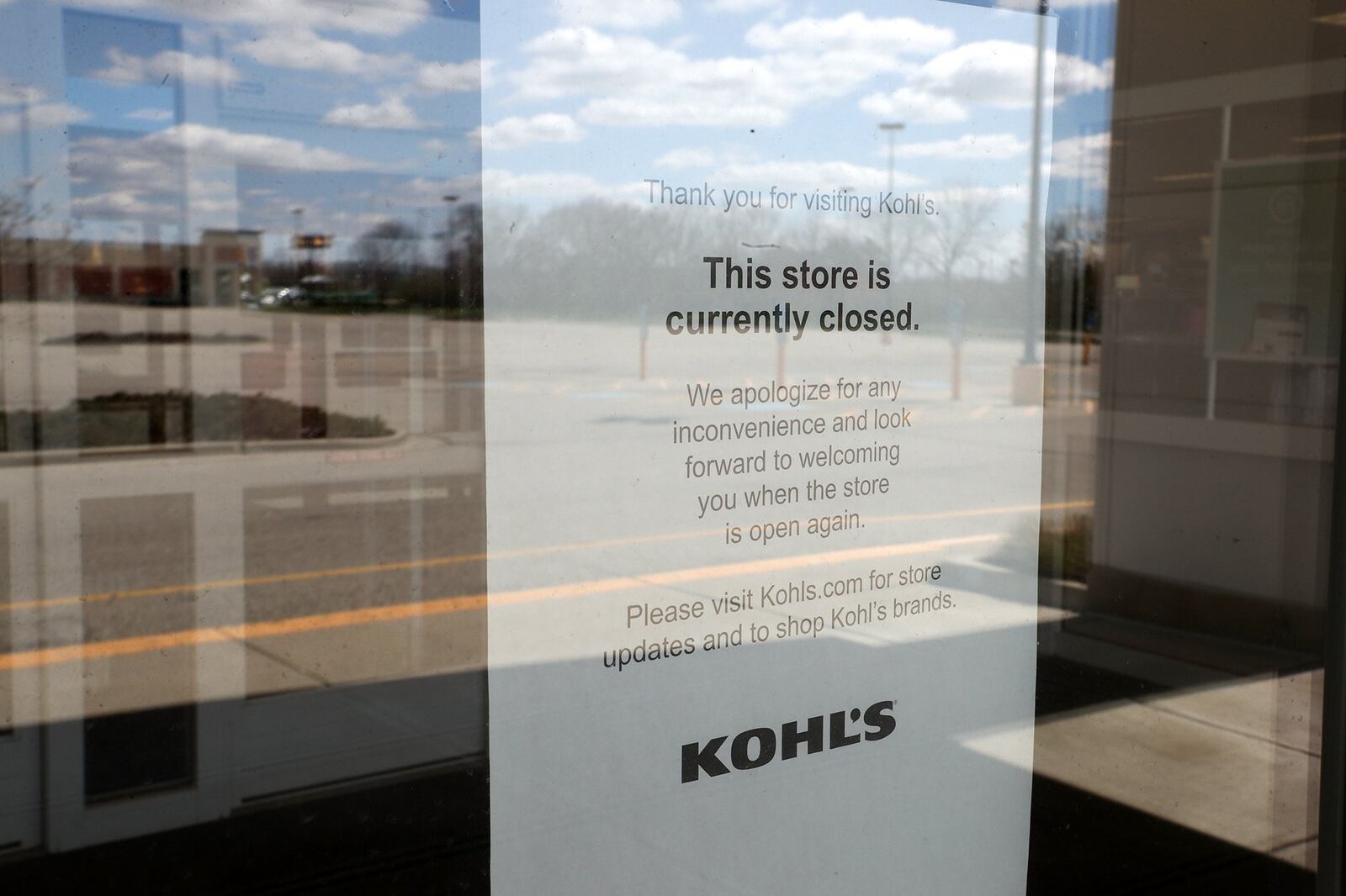 With retail stores and restaurants closing due to the coronavirus, the unemployment rate across the Dayton region and Ohio has risen drastically. BILL LACKEY/STAFF