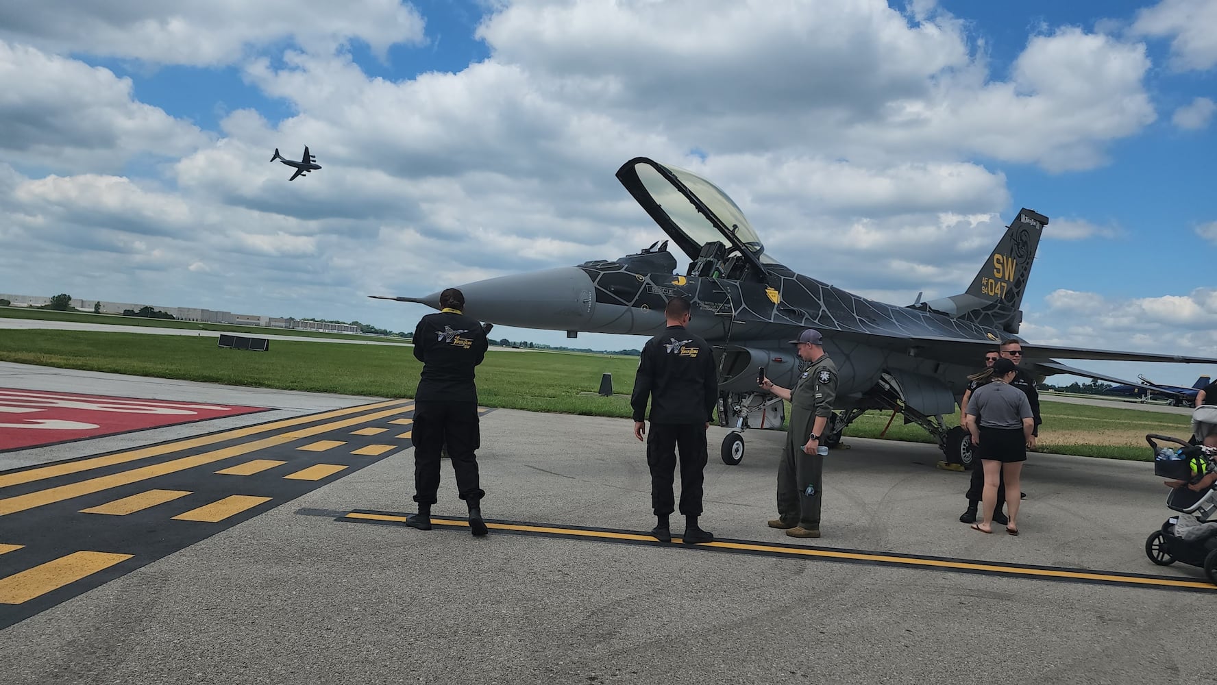 Dayton Air Show Sunday scenes