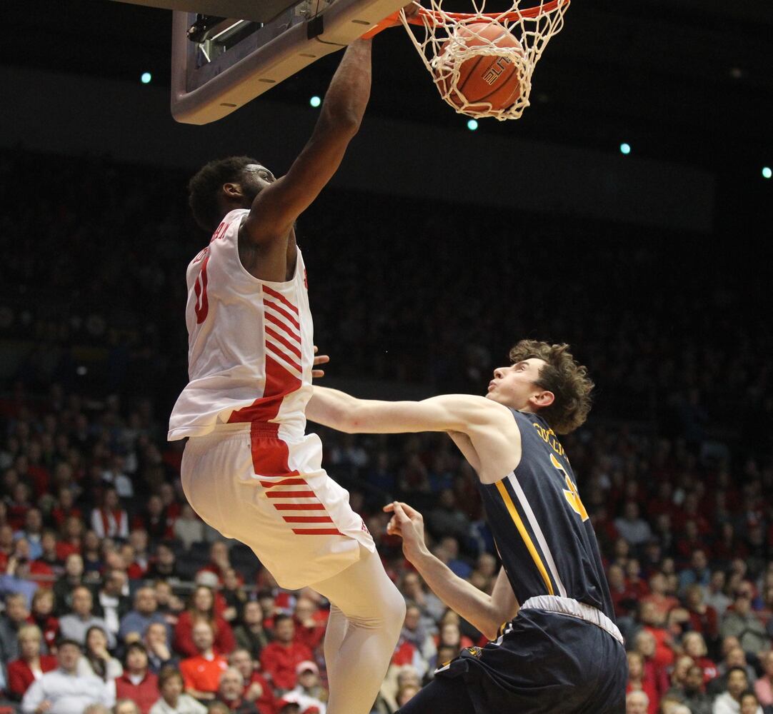 Twenty photos: Dayton Flyers vs. La Salle