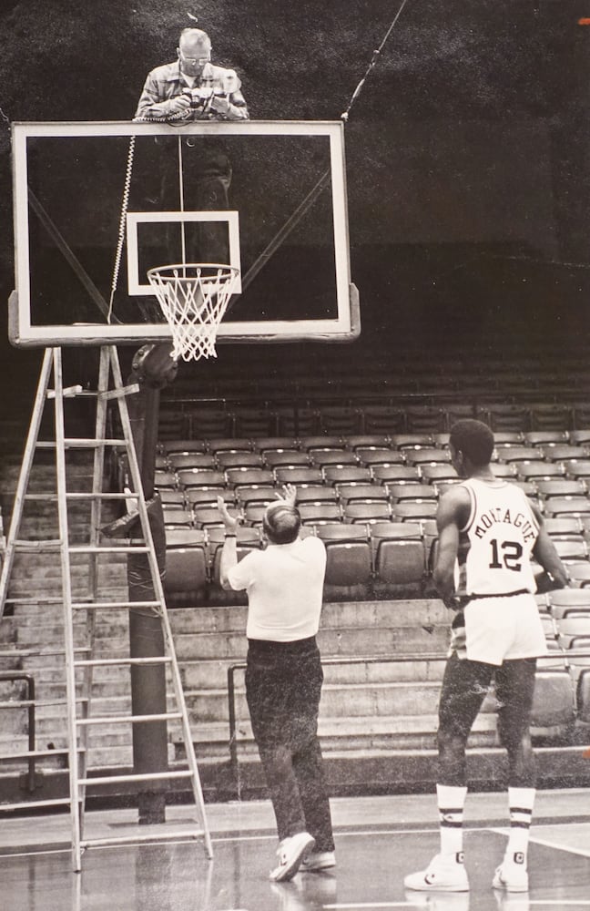 Dayton Flyers basketball archive