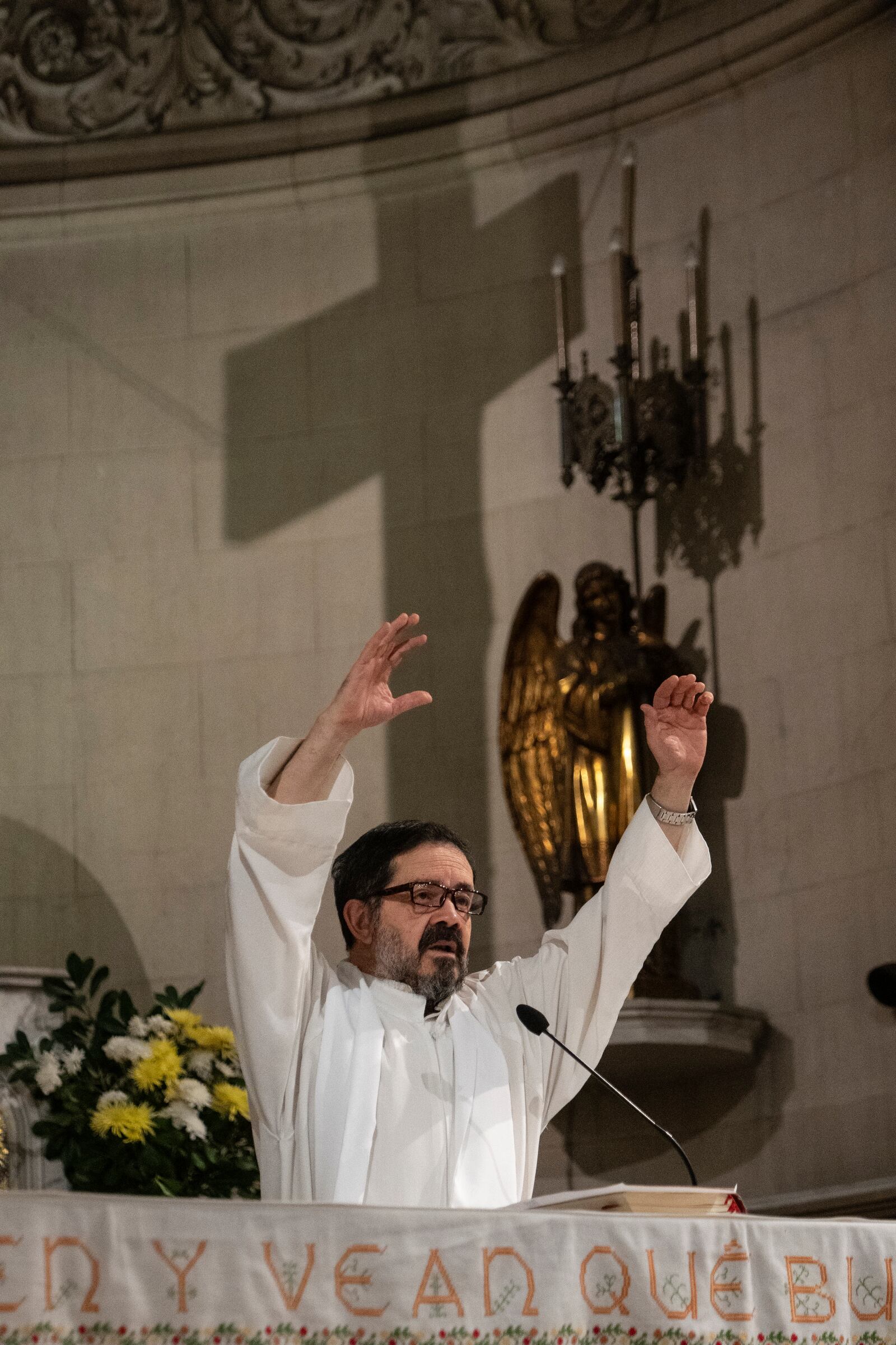 Priest Miguel Moreyra leads a Mass to pray for Pope Francis' health in Buenos Aires, Argentina, Wednesday, Feb. 19, 2025. (AP Photo/Rodrigo Abd)