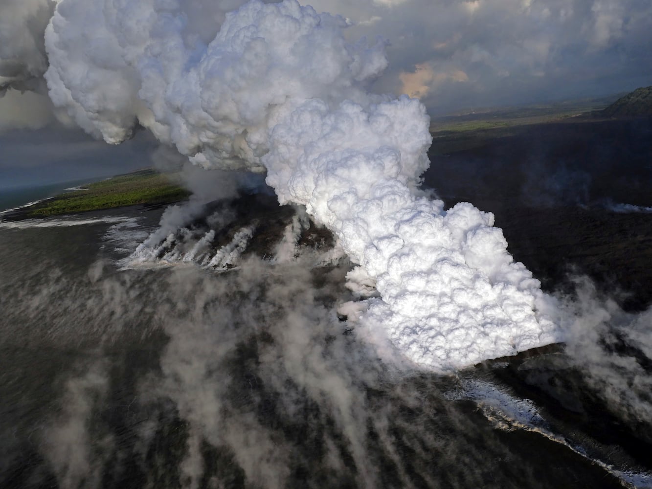 Photos: Hawaii Kilauea volcano eruption